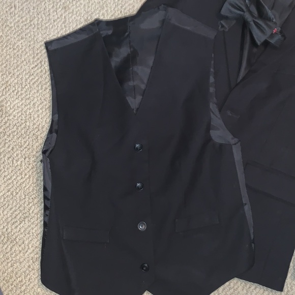 Boys Chaps black suit size 10 Regular - Picture 5 of 10